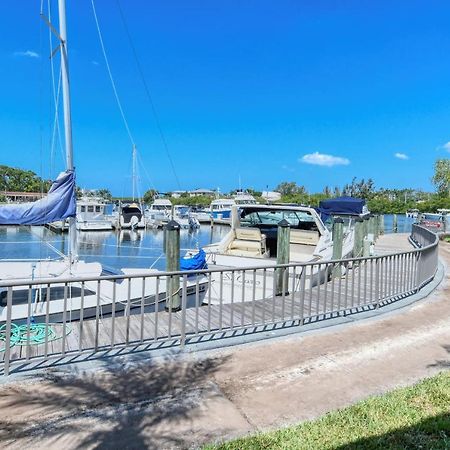 Waterfront Room, Heated Pool, Tiki Bar & Grill Sarasota Zewnętrze zdjęcie