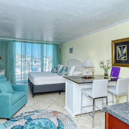 Waterfront Room, Heated Pool, Tiki Bar & Grill Sarasota Zewnętrze zdjęcie
