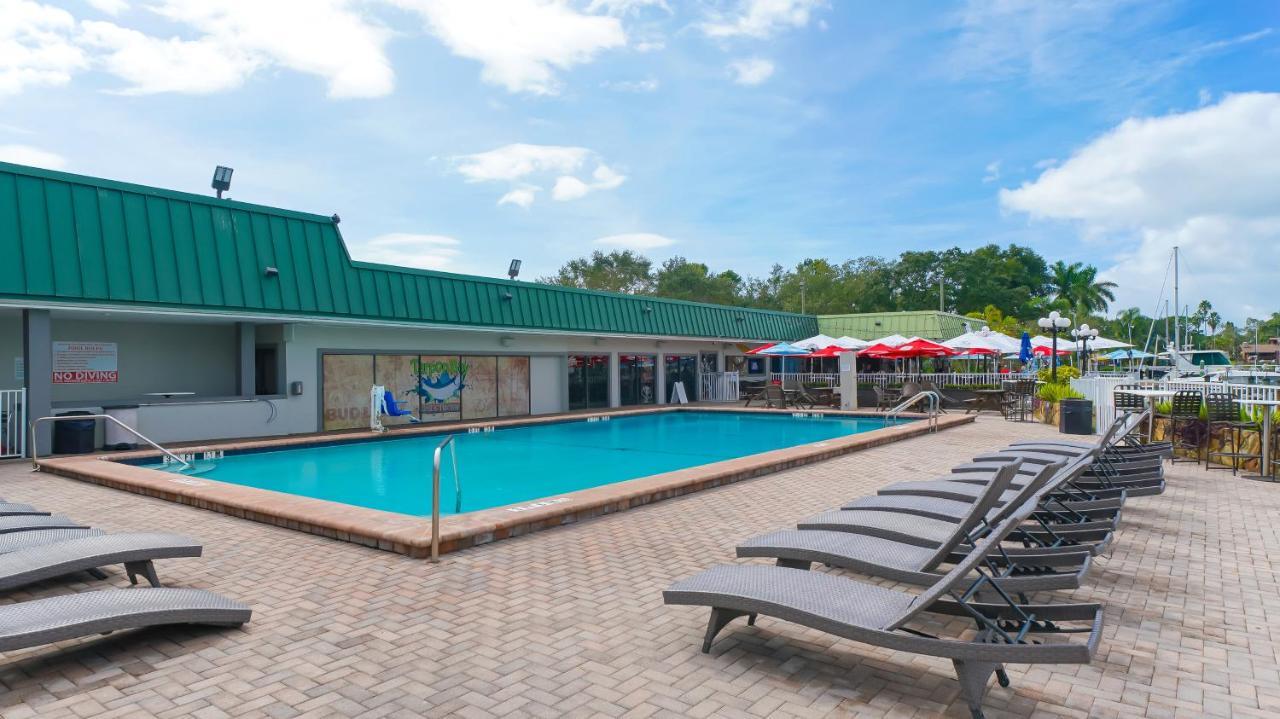 Waterfront Room, Heated Pool, Tiki Bar & Grill Sarasota Zewnętrze zdjęcie