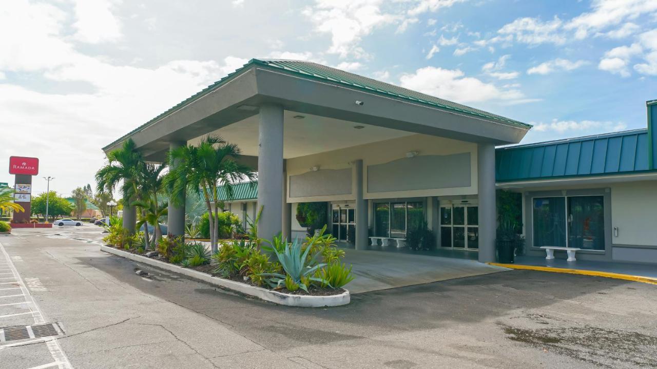 Waterfront Room, Heated Pool, Tiki Bar & Grill Sarasota Zewnętrze zdjęcie