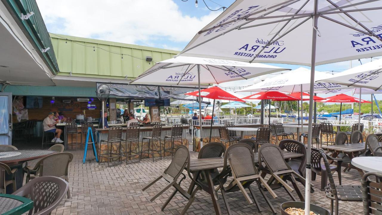 Waterfront Room, Heated Pool, Tiki Bar & Grill Sarasota Zewnętrze zdjęcie