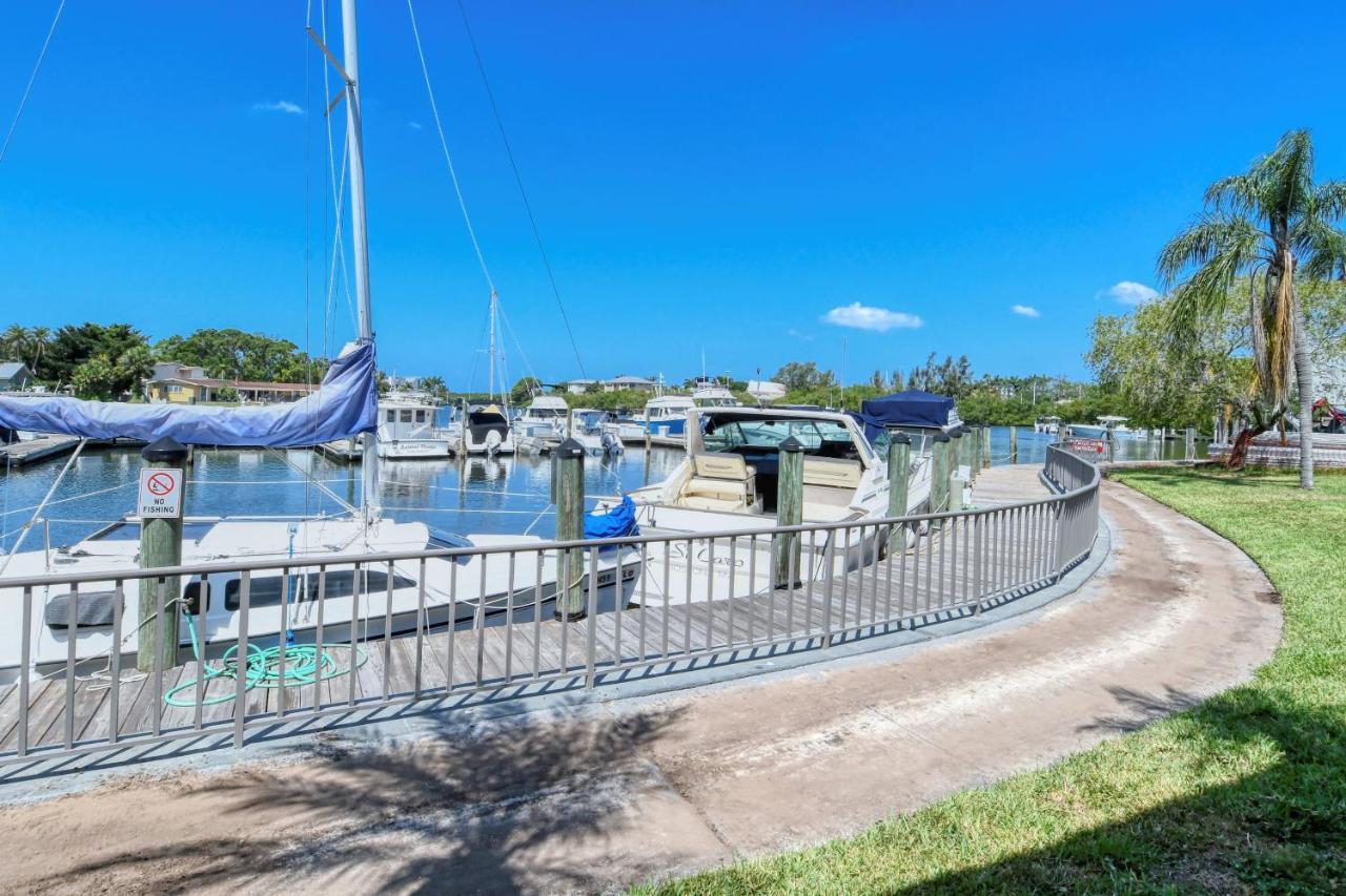 Waterfront Room, Heated Pool, Tiki Bar & Grill Sarasota Zewnętrze zdjęcie