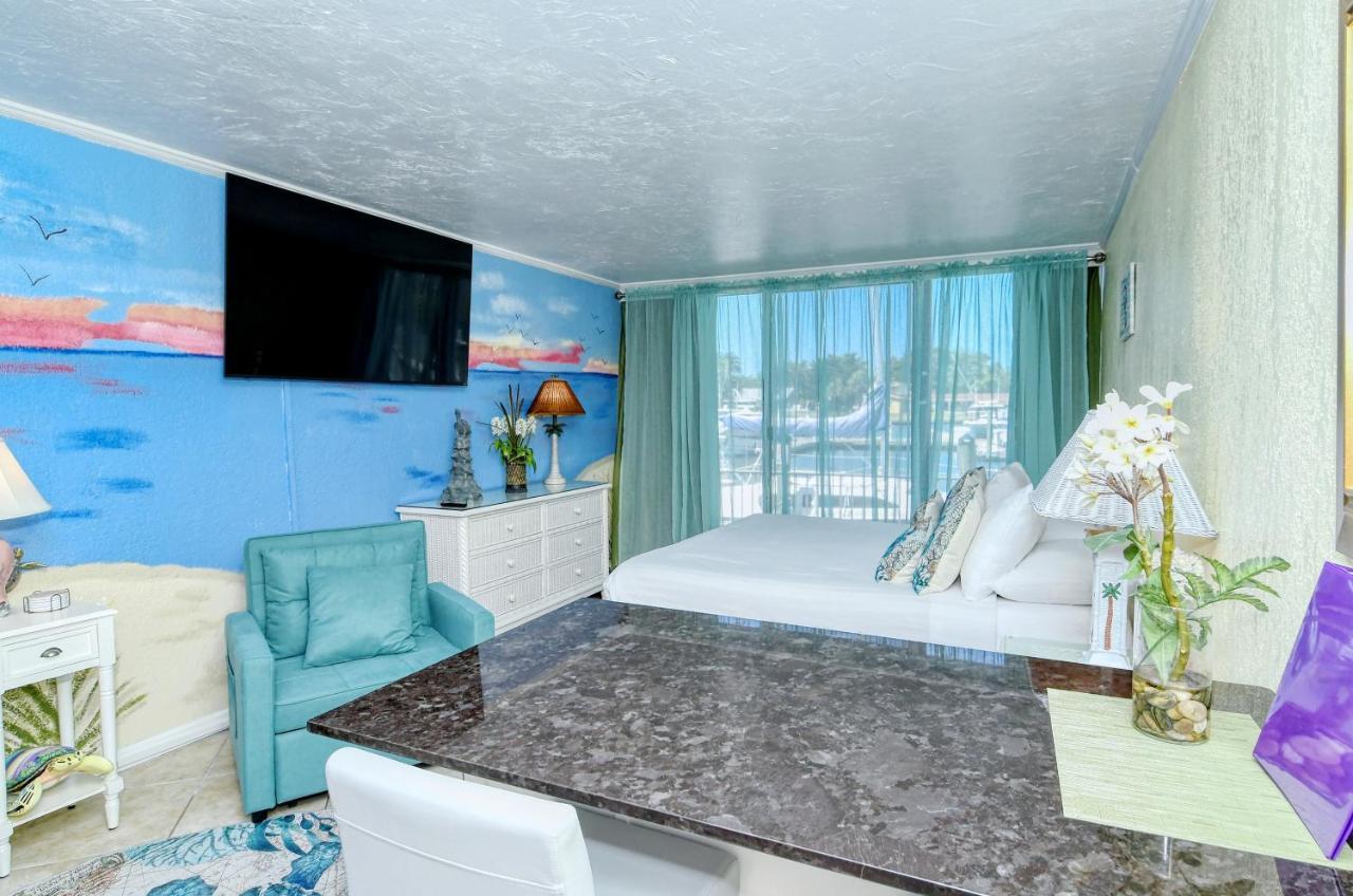 Waterfront Room, Heated Pool, Tiki Bar & Grill Sarasota Zewnętrze zdjęcie